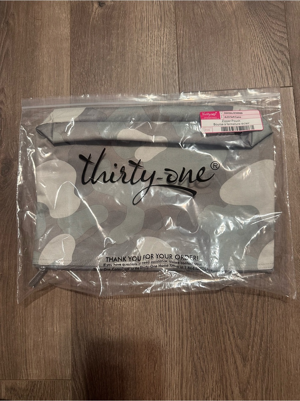 thirty-one Gray Camo Zipper Pouch